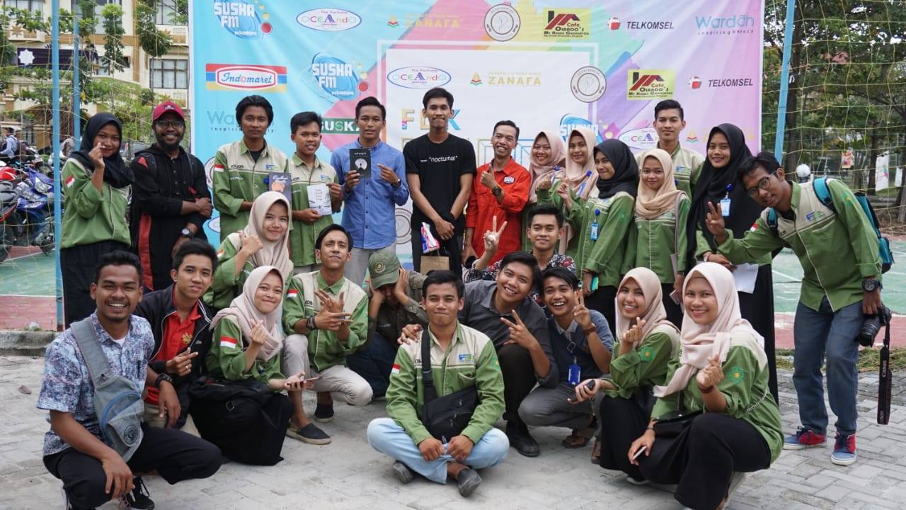 Mahasiswa UIN Suska Riau Antusias Ikuti Bedah Buku Bersama Genta Kiswara