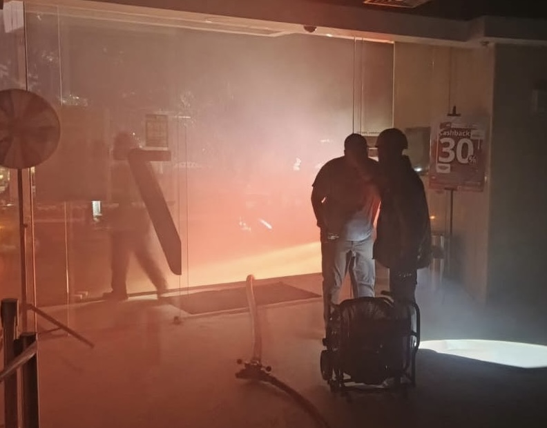 Vanholano Van Square Sudirman Terbakar