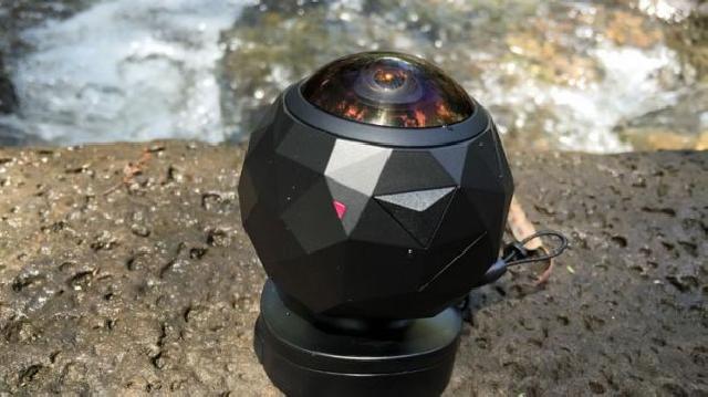 Kamera 360Fly Action Cam Dapat Merekam Dan Mengedit Dari Segala Sisi