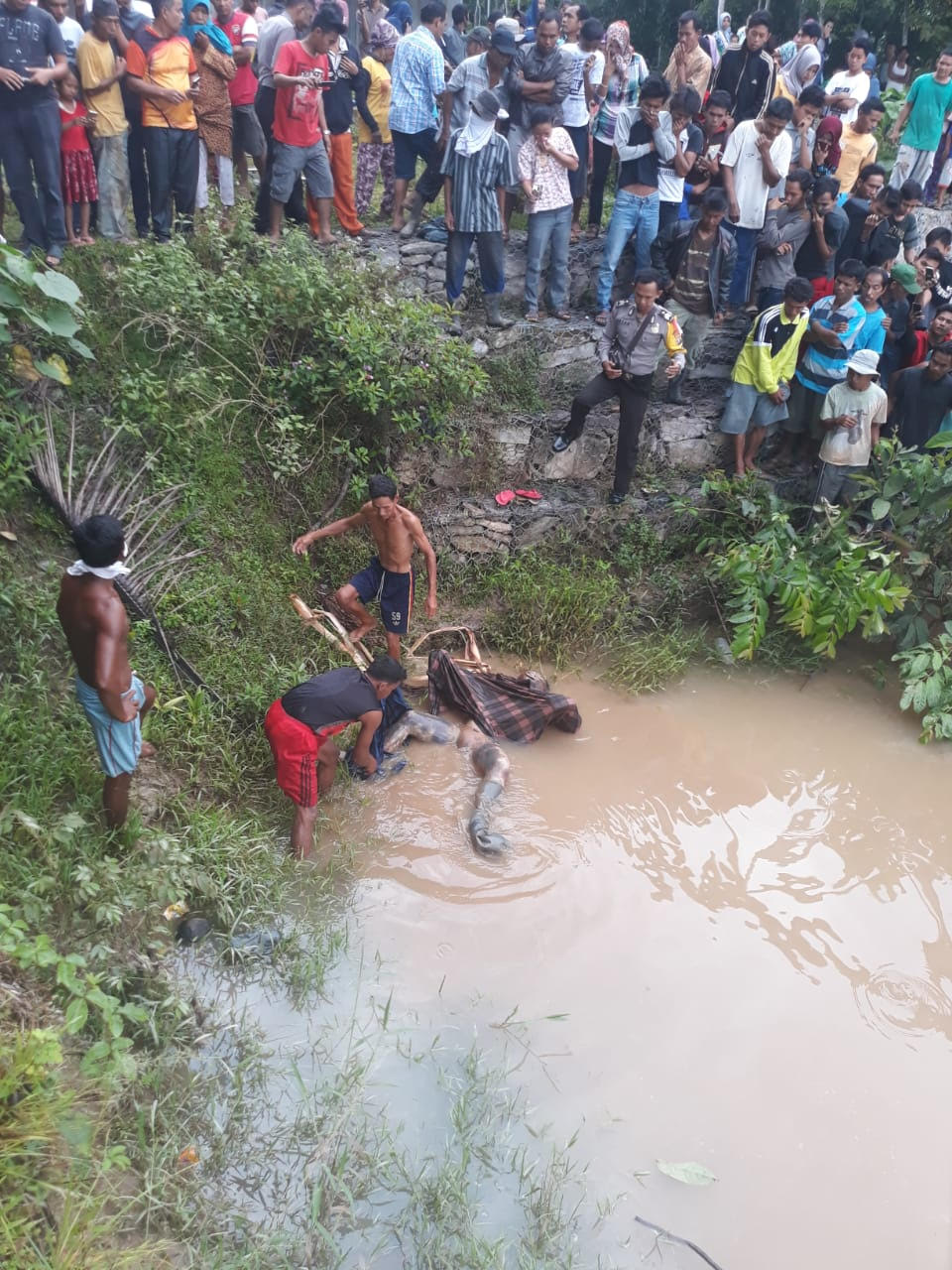 Mayat Diduga Pelaku Curanmor Hebohkan Warga Desa Banjar Nan Tigo Kuansing