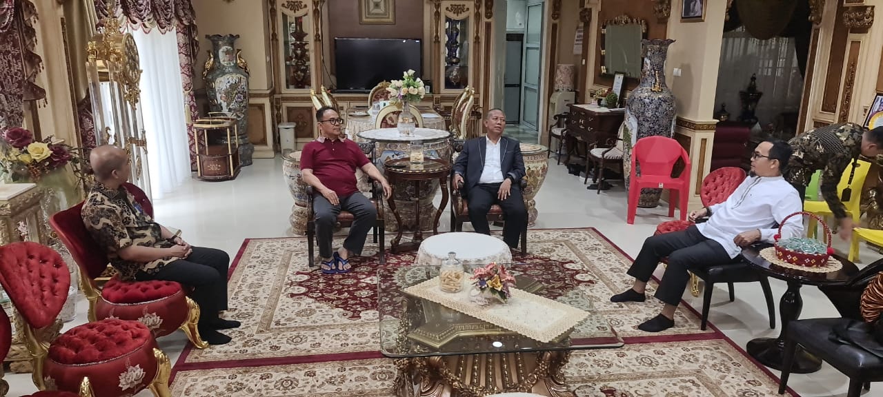 Sempena hari Jadi Ke-61 Tahun, UIR Beri  Penghargaan Kepada Tiga Gubernur Riau