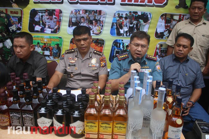 Begini Kronologi Pengungkapan Enam Ribu Botol Miras Bernilai Miliaran Rupiah di Inhil