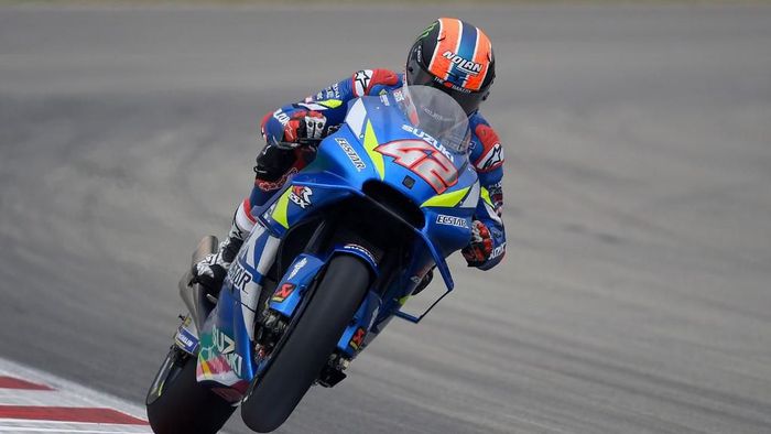 MotoGP Inggris: Juara, Alex Rins Salip Marquez Jelang Sentuh Garis Finis