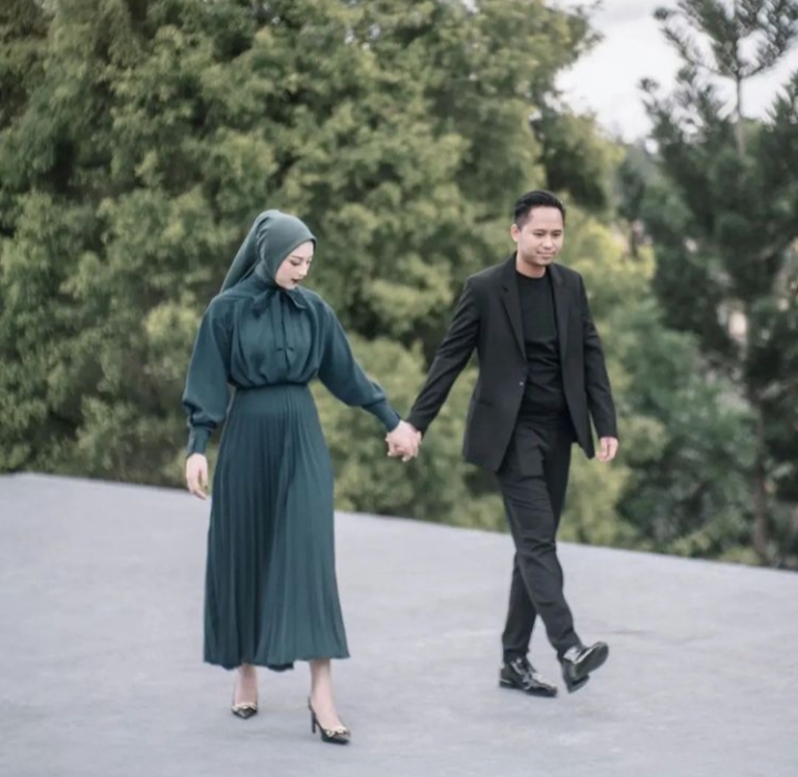 Suami Dipenjara, Benarkah Dinan Fajrina Hamil?