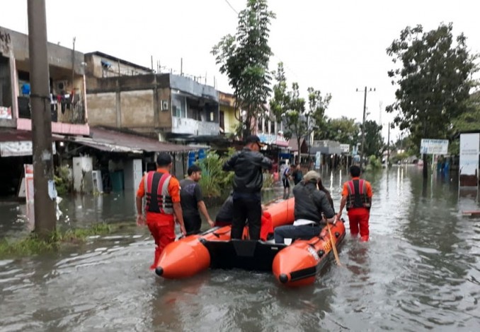 BPBD Kota Pekanbaru Evakuasi Warga Kelurahan Perhentian Marpoyan