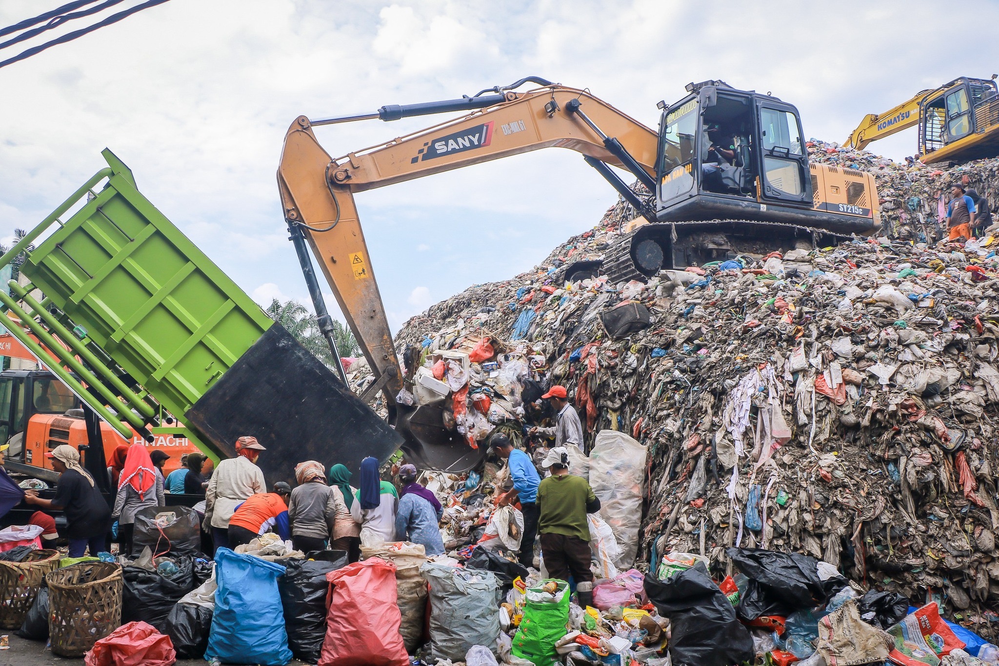 Tumpukan Capai 25 Meter, Kerja Sama Pengelolaan Sampah di TPA Muara Fajar Belum Dimulai