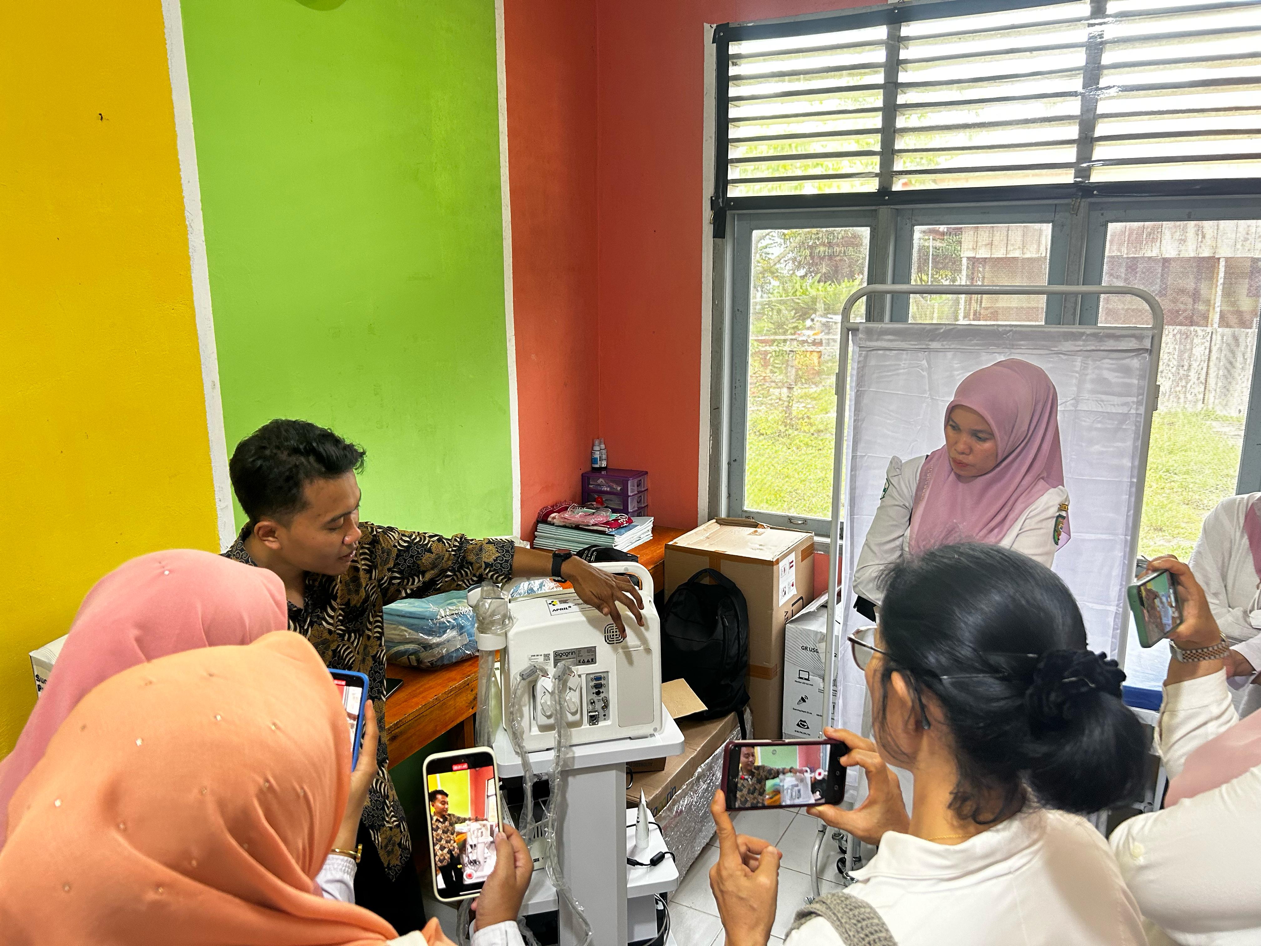 Dukung Peningkatan Pelayanan Kesehatan Primer, RAPP Bantu Ratusan Alkes untuk Puskesmas di Kuansing