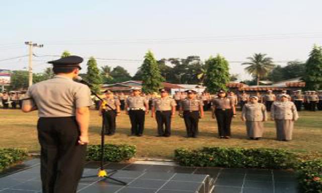 64 Anggota Polres Kampar Naik Pangkat