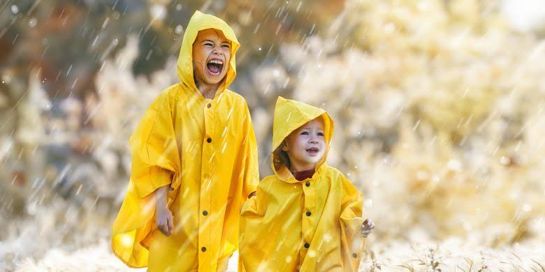 Tips Pilih Jas Hujan yang Aman dan Nyaman