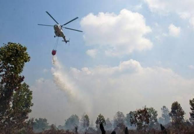 Helikopter Water Bombing Rusak, Unit Bantuan Tiba dari Palembang