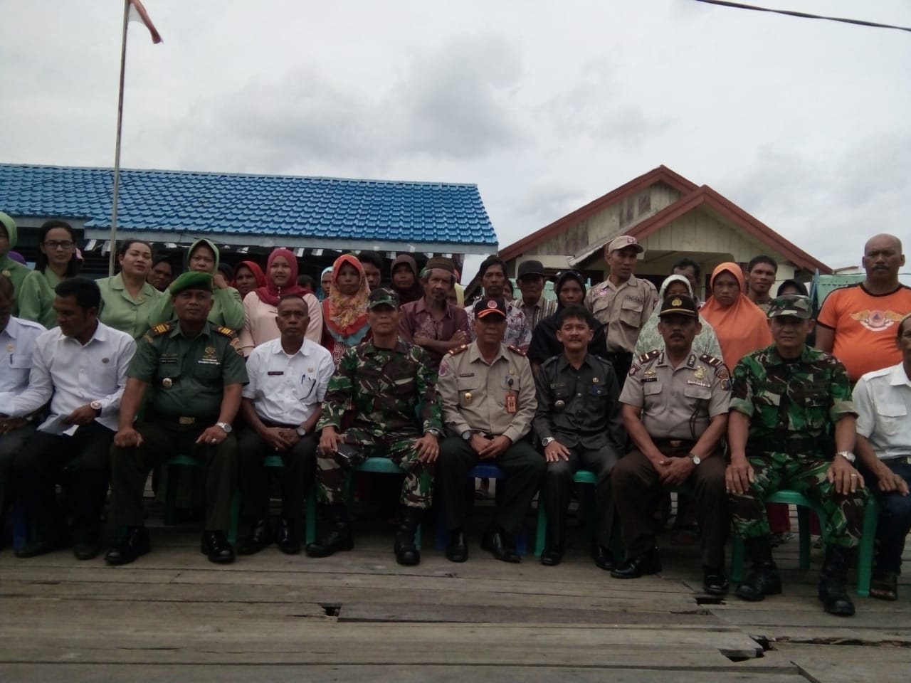 Kodim 0314/Inhil Bantu Korban Angin Puting Beliung di Desa Tanjung Pasir 