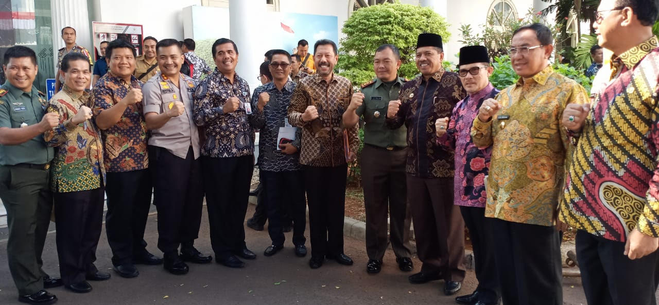 Hadiri Rakornas Karhutla di Jakarta, Sekda Kuansing Sampaikan Pesan Jokowi