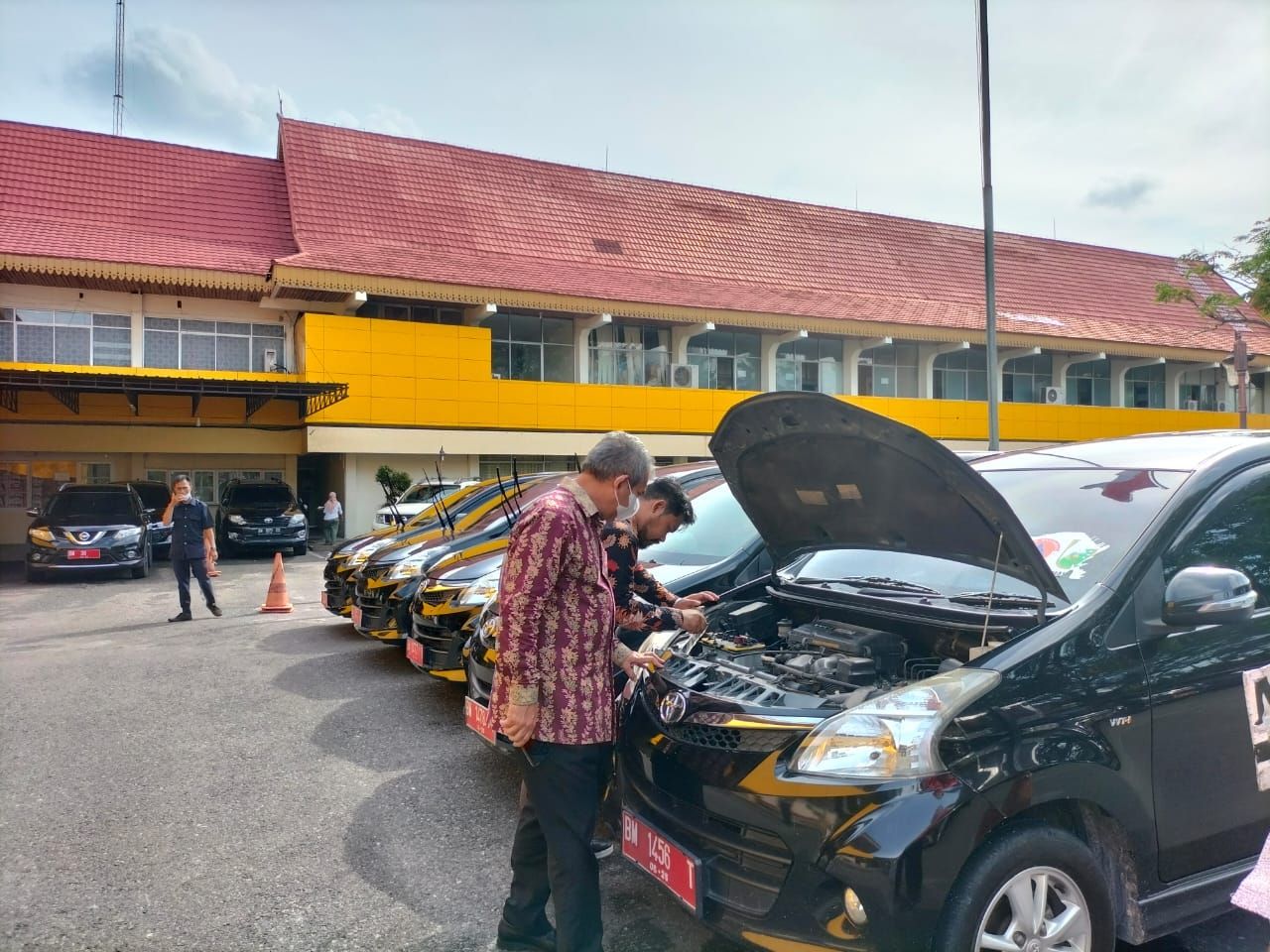 Antisipasi Pergerakan ASN Selama Nataru, Gubernur Riau Minta Seluruh Mobil Dinas Dikembalikan
