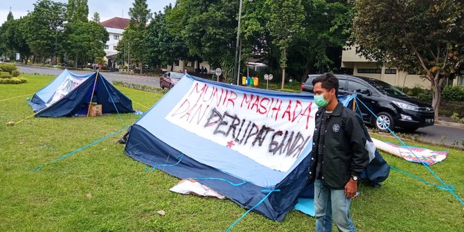 Protes Pengesahan UU Cipta Kerja, Mahasiswa UGM Berkemah di Kampus