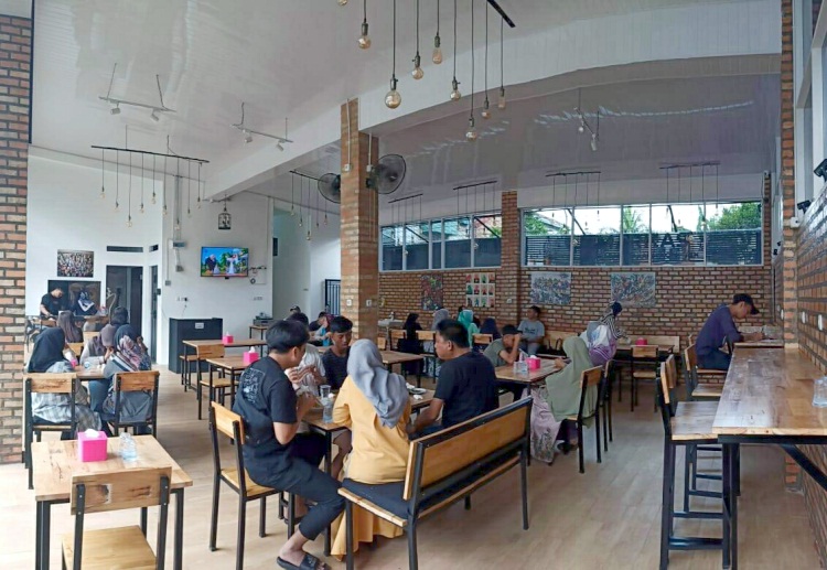 Suguhkan Masakan Daerah Olahan Sendiri, Markas Cafe Resmi Hadir di Pekanbaru
