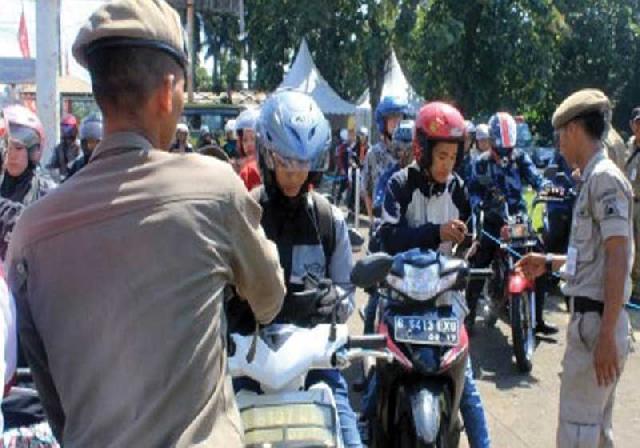 Puluhan Pengendara Motor Terjaring Razia KTP