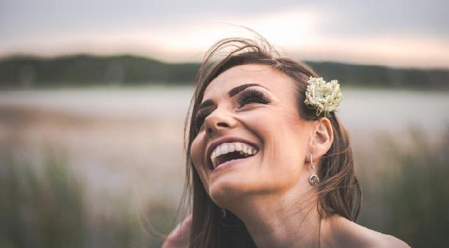 4 Manfaat Sehat dan Cantik Dengan Tertawa