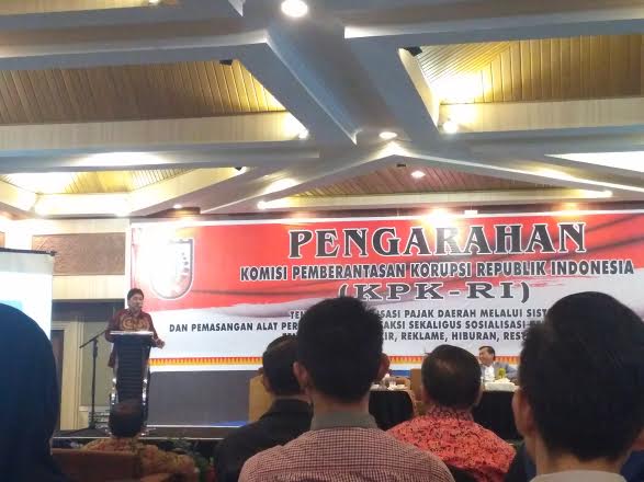 KPK Beri Pengarahan Optimalisasi Pajak Daerah ke Wajib Pajak di Pekanbaru