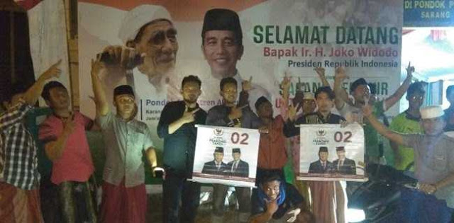 Didatangi Jokowi, Santri Mbah Moen Malah Kampanye Prabowo-Sandi