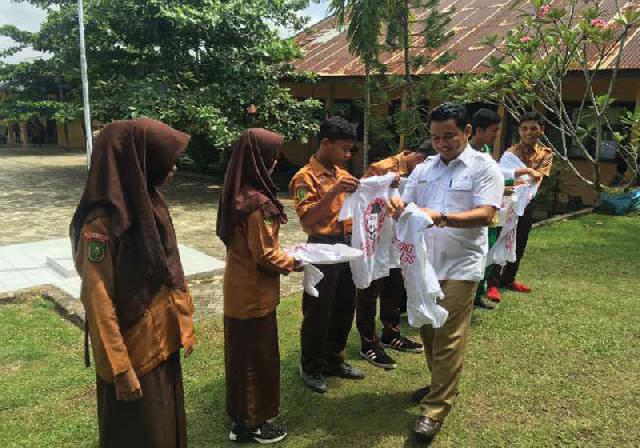 Husni Tamrin Kunjungin  SMAN 2 Pangkalan Kerinci