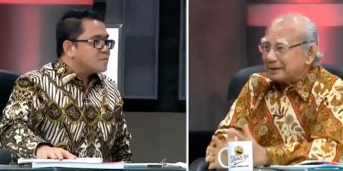 Momen Prof Emil Salim Sekakmat Arteria Dahlan, Penonton Tepuk Tangan