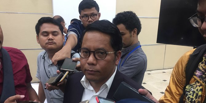 Penulisan Ulang Buku Pelajaran Agama Hampir Rampung