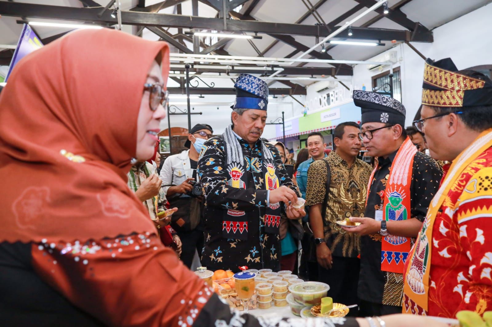 73 Peserta JKPI di Semarang Bertanjak di Stand UMKM Kabupaten Siak