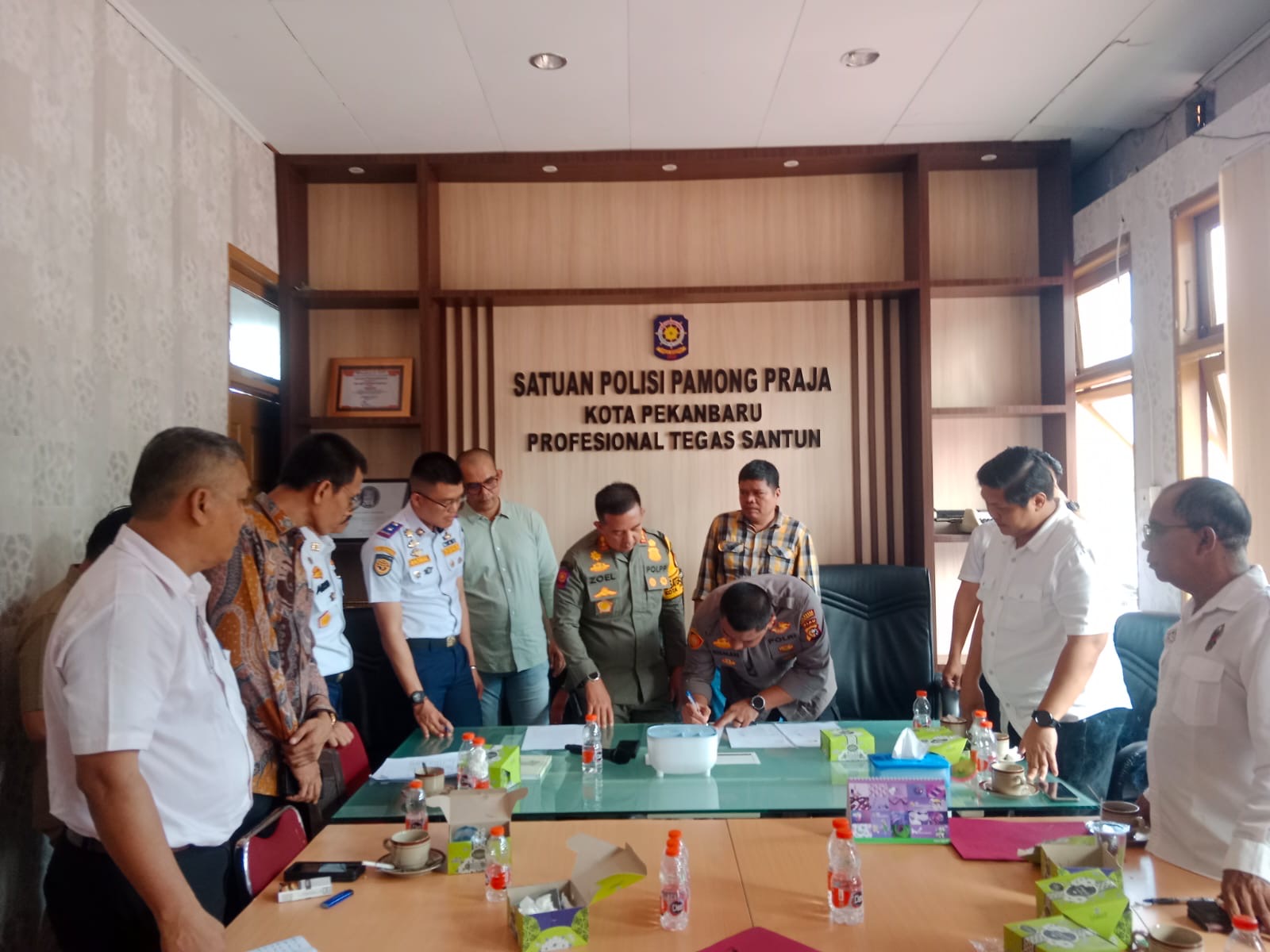 Dua Ormas Rebut Lahan Parkir di Pasar Induk Damai