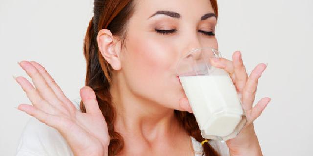 Susu Bercampur Merica, Ini 7 Manfaat Sehatnya Bagi Tubuh