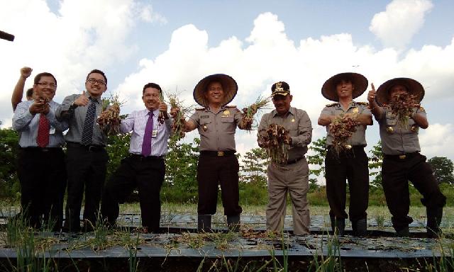 Pemkab Latih 10.000 Masyarakat Tingkatkan Perekonomian