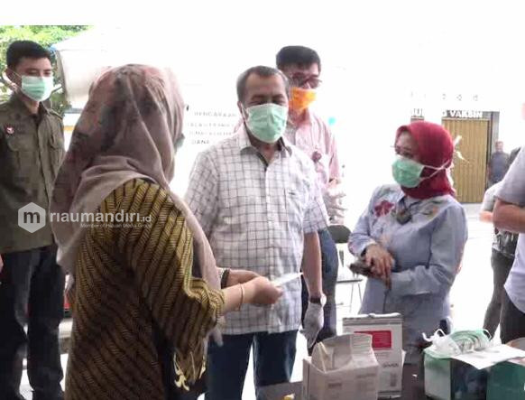 Pemprov Riau Distribusikan 6.800 Alat Rapid Test, Tenaga Medis Diutamakan