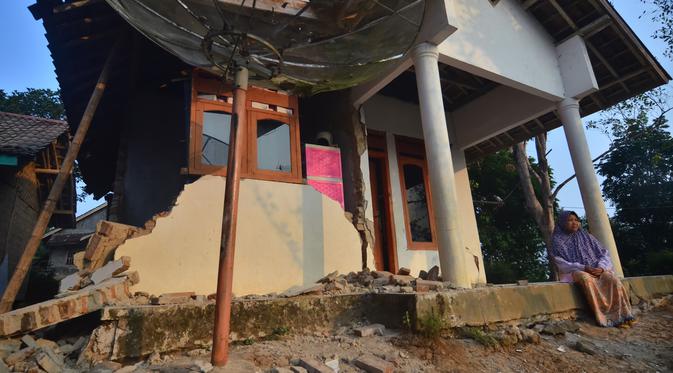 Sudah Lima Orang Dilaporkan Tewas Pasca Gempa Banten