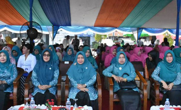 TP PKK Kampar Hadiri Pencanangan Bhakti Sosial IBI KB Tingkat Provinsi Riau