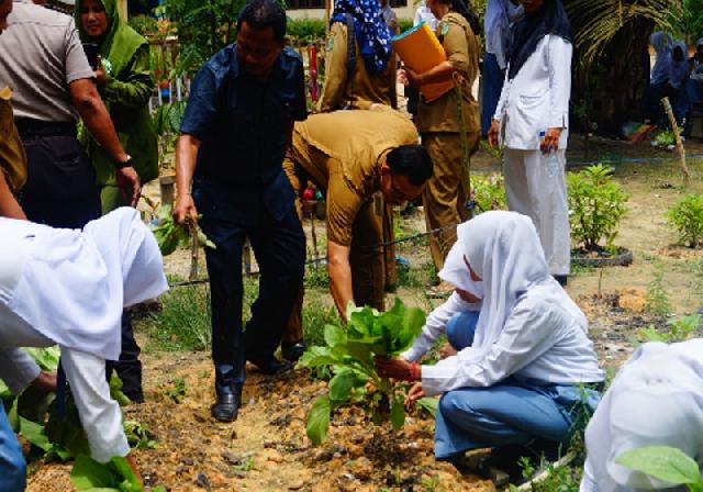 Dinilai Layak Jadi Sekolah  Adiwiyata Provinsi Riau