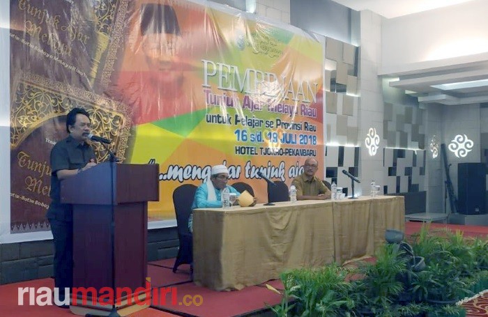 Gandeng Budayawan Riau, Disbud Sosialisasikan Tunjuk Ajar Melayu kepada Pelajar