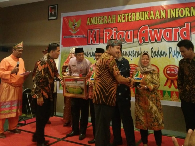 Indragiri Hulu Raih Anugerah Kabupaten Inspiratif dan Inovatif