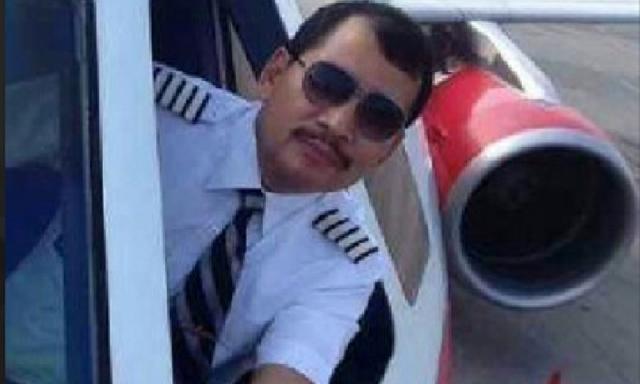 Jenazah Berbaju Pilot AirAsia  Ditemukan