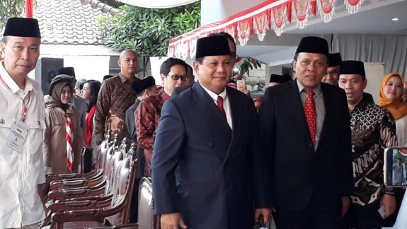 Prabowo-Sandiaga Ikut Upacara HUT ke-73 RI di UBK