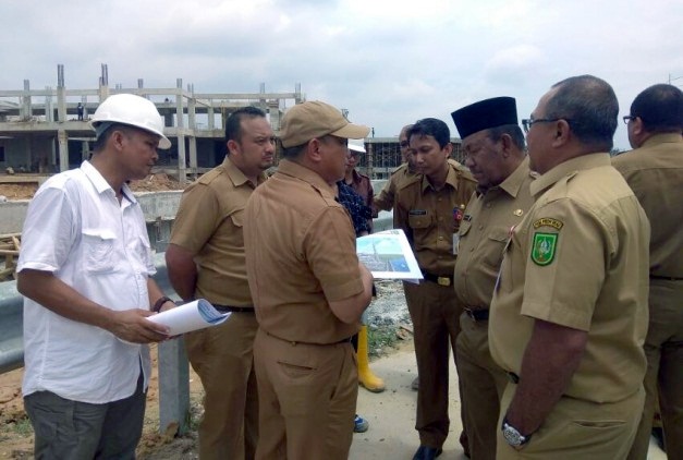 Gubernur Tinjau Pembangunan Masjid Raya Riau di Palas, Ditargetkan Tahun Ini Difungsikan