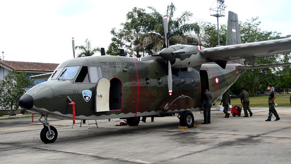 Pemprov Semai 9 Ton Garam di Langit Riau