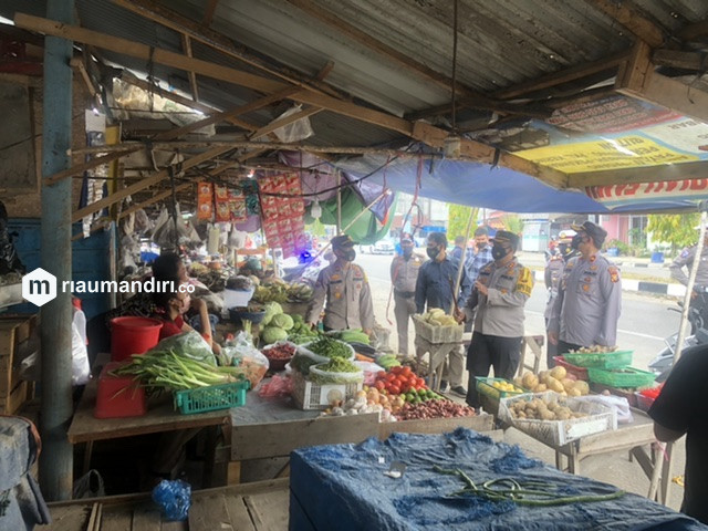 Kapolres Siak Lakukan Pengecekan PPKM di Pasar Tuah Serumpun Kota Perawang