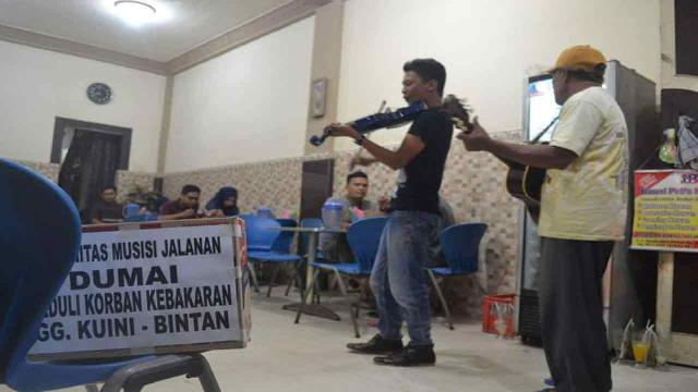 Musisi Jalanan Galang Dana Korban Kebakaran