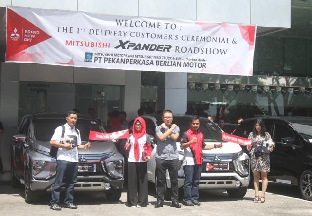 Pekanperkasa Distribusikan 13 Unit Mitsubishi Xpander untuk Pemesan Pertama