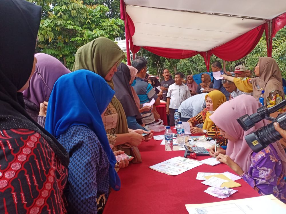Pasar Murah Pemprov Riau Diserbu Warga