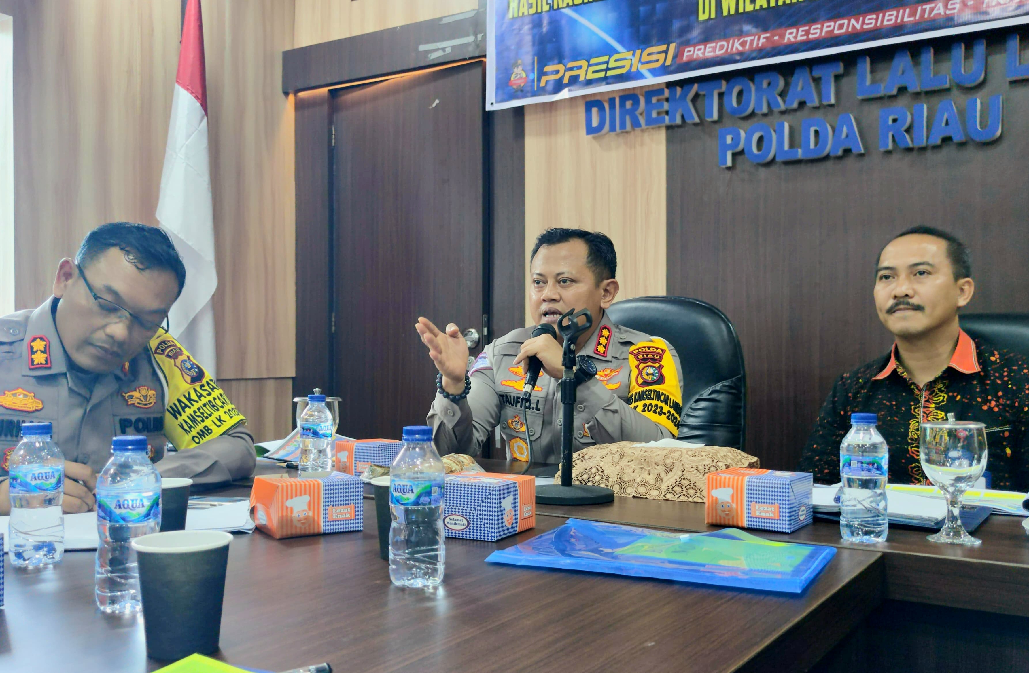 Ditlantas Polda Riau Bahas Kajian Blackspot-Troublespot Hingga Bulan Tertib Helm Bersama Forum LLAJ 