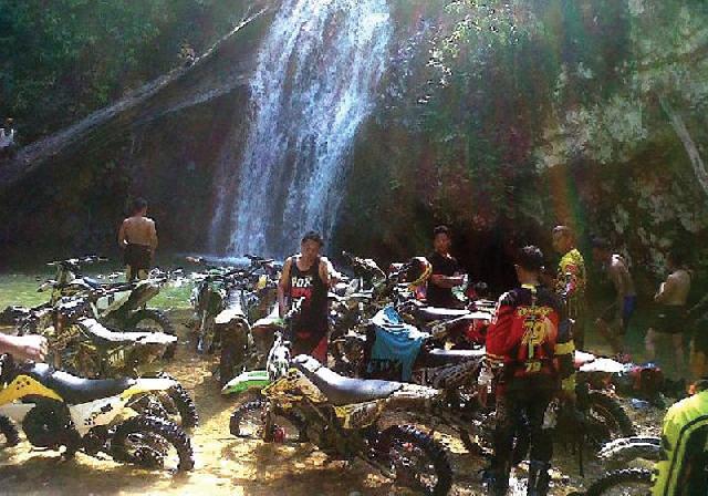 Jelajah Alam Air Terjun Sungai Dangku