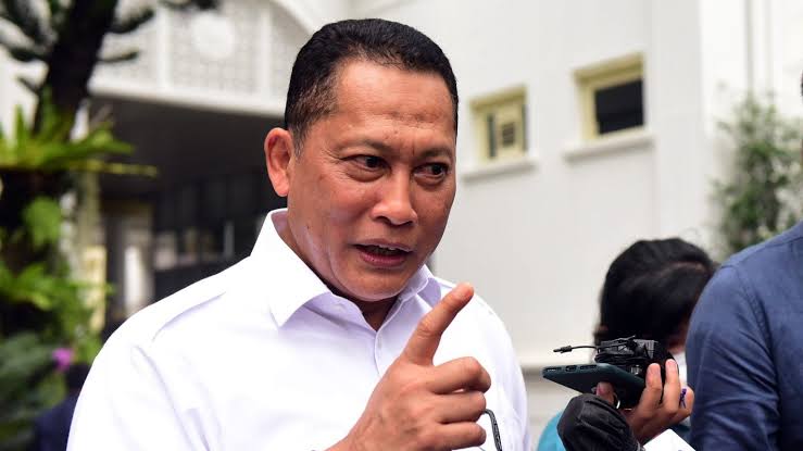 Buwas Jadi Komut PT Semen Indonesia