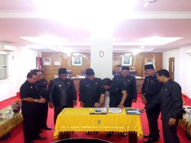 Pemkab dan DPRD Teken Nota Kesepakatan APBD-P