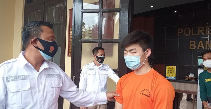 Ini Sejumlah Fakta Kenneth William Sebut Masjid Persis Bandung Putar Musik DJ dan Tak Berakhlak