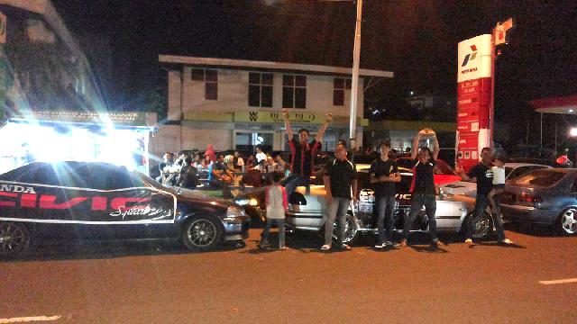 Honda Civic Squad Pekanbaru Sambangi Kota Padang